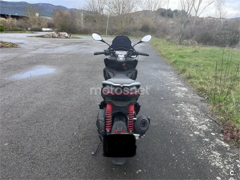 Aprilia SR GT 125 – Vista 3