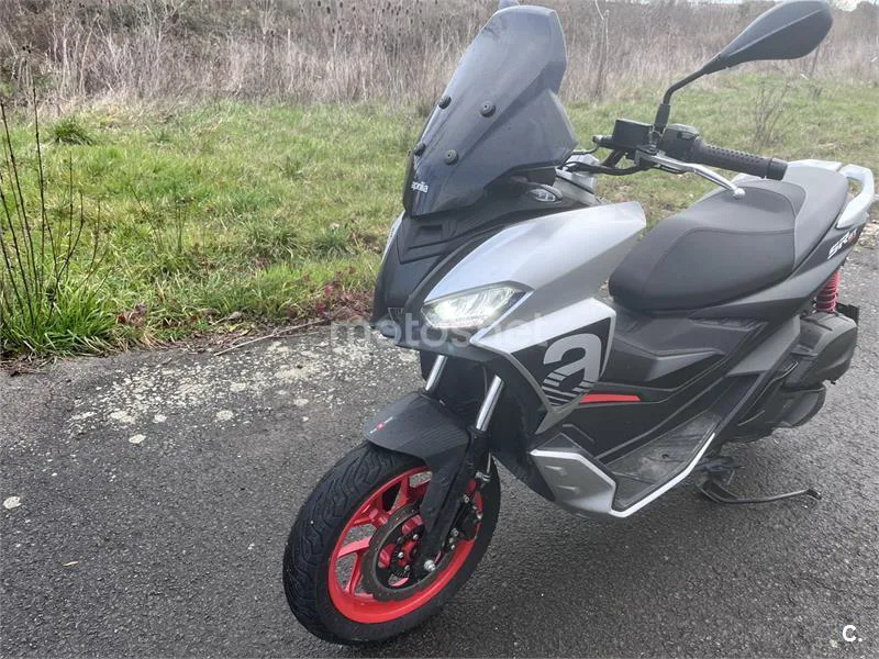 Aprilia SR GT 125 – Vista 4