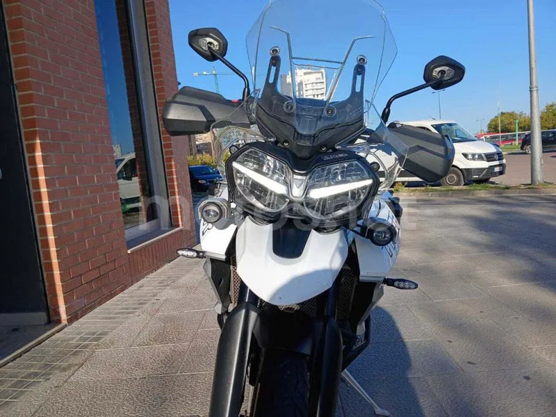 Triumph Tiger 800 XC – Vista 22