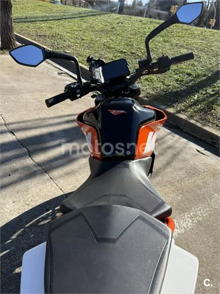KTM 125 – Vista 8