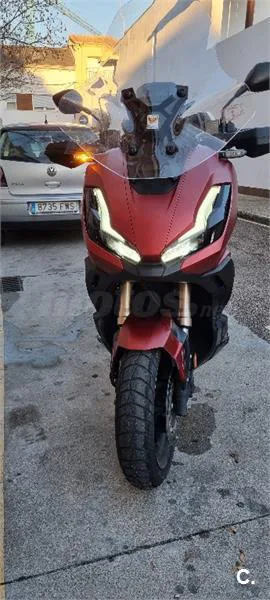 Honda ADV 350 – Vista 3
