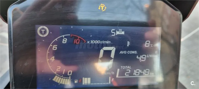 Honda ADV 350 – Vista 9