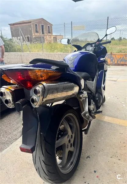 Honda VFR 800 FI – Vista 3