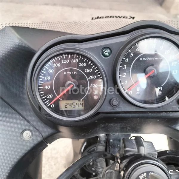 Kawasaki ER-6F – Vista 5