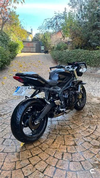 Triumph Street Triple – Vista 4