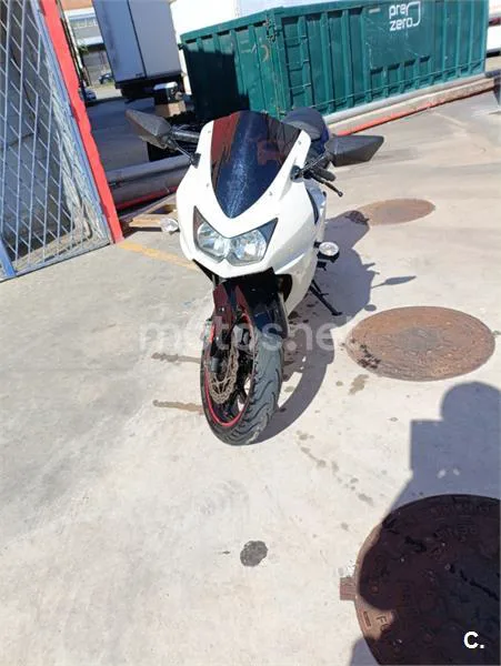 Kawasaki Ninja 250 R – Vista 5