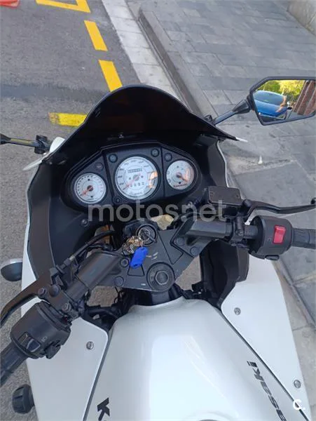 Kawasaki Ninja 250 R – Vista 7