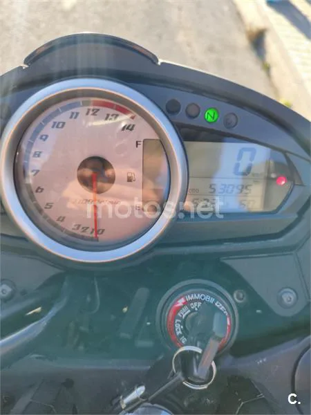 Kawasaki Z 750 – Vista 11