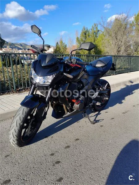 Kawasaki Z 750 – Vista 4