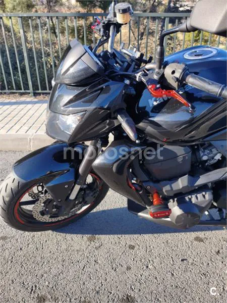 Kawasaki Z 750 – Vista 8