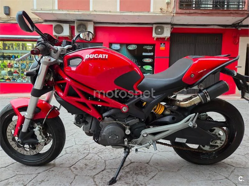 Ducati Monster 696 – Vista 4