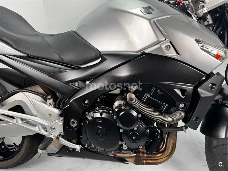 Suzuki GSR 600 – Vista 4