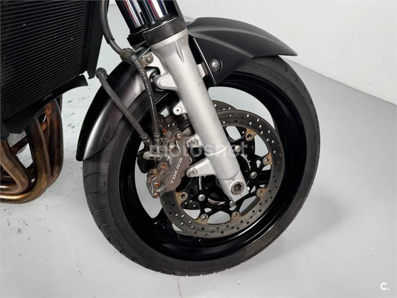 Suzuki GSR 600 – Vista 6