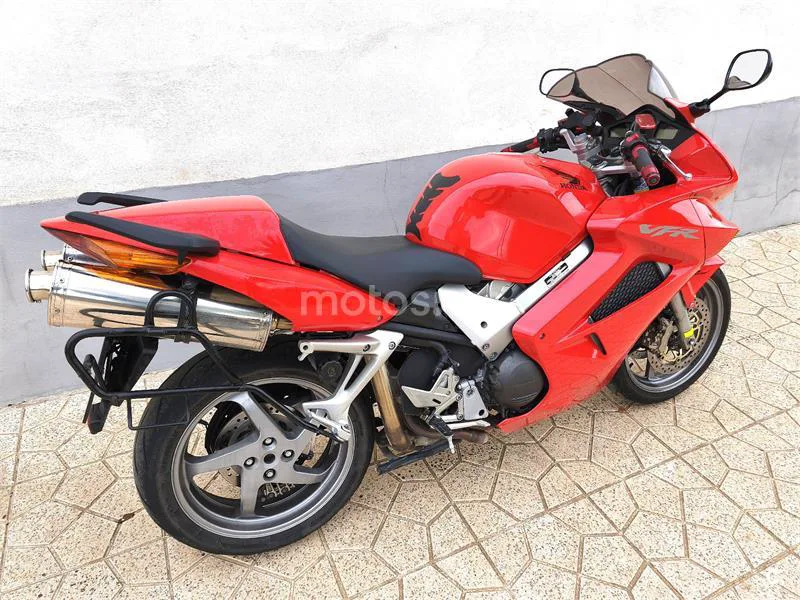 Honda VFR 800 FI – Vista 5