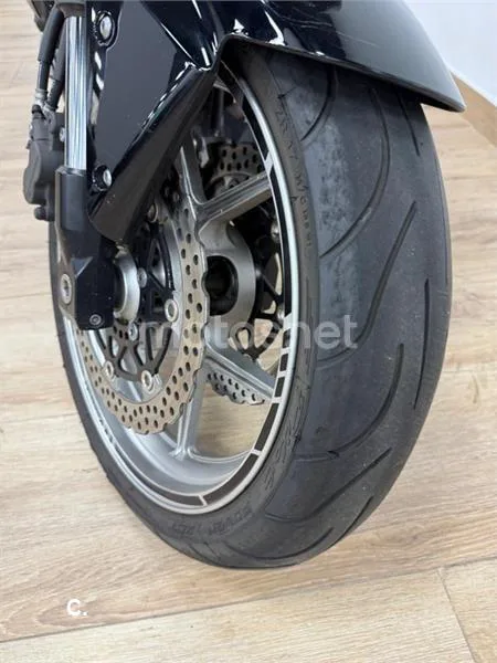 Kawasaki Z750 – Vista 9