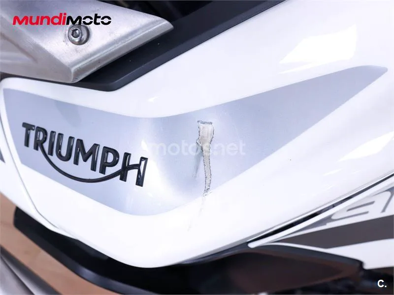 Triumph Tiger 900 – Vista 20