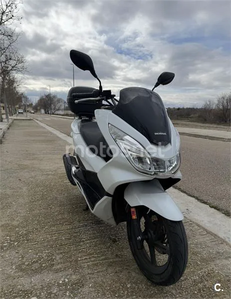 Honda PCX 125 – Vista 3