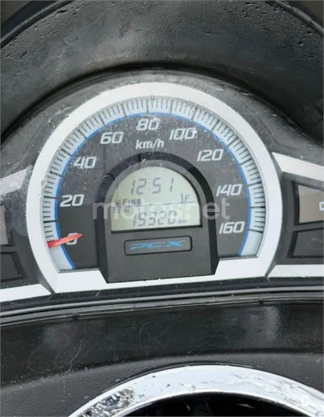 Honda PCX 125 – Vista 9