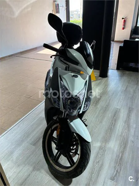 Kymco Agility City 125 – Vista 10