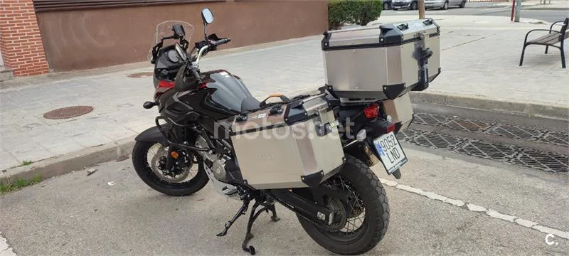 Suzuki V-Strom 650 XT – Vista 4