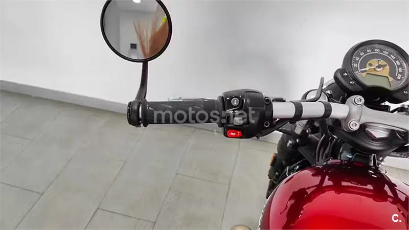 Triumph Bonneville Bobber – Vista 5