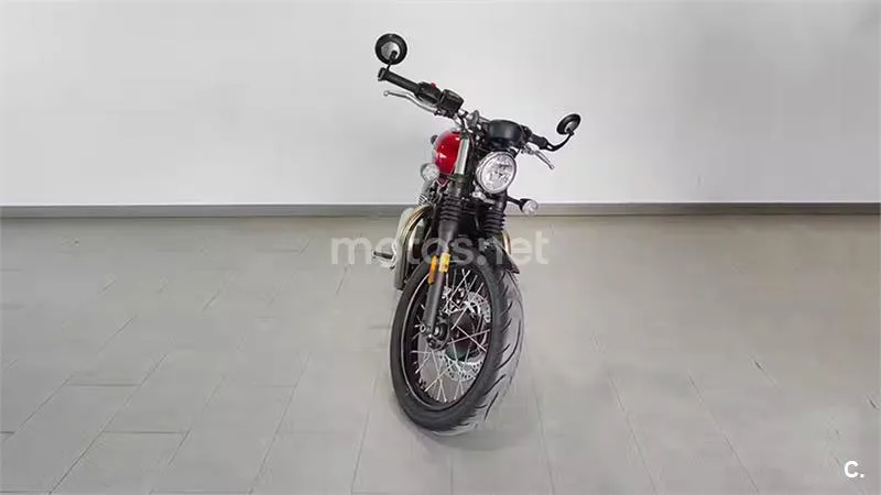 Triumph Bonneville Bobber – Vista 7