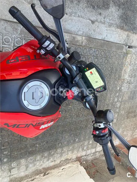 Ducati Monster – Vista 3