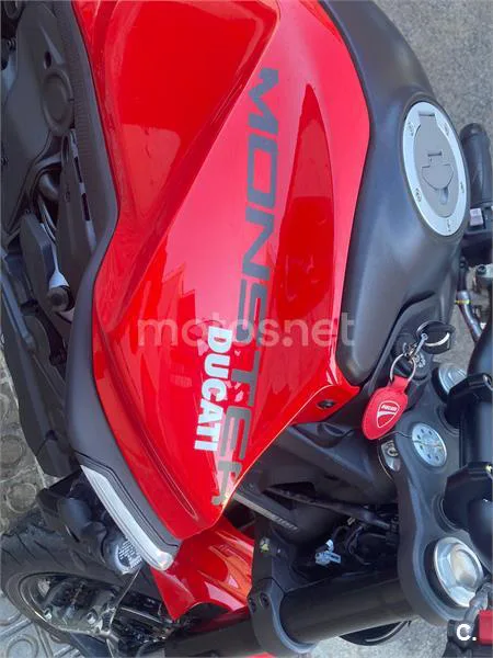 Ducati Monster – Vista 8