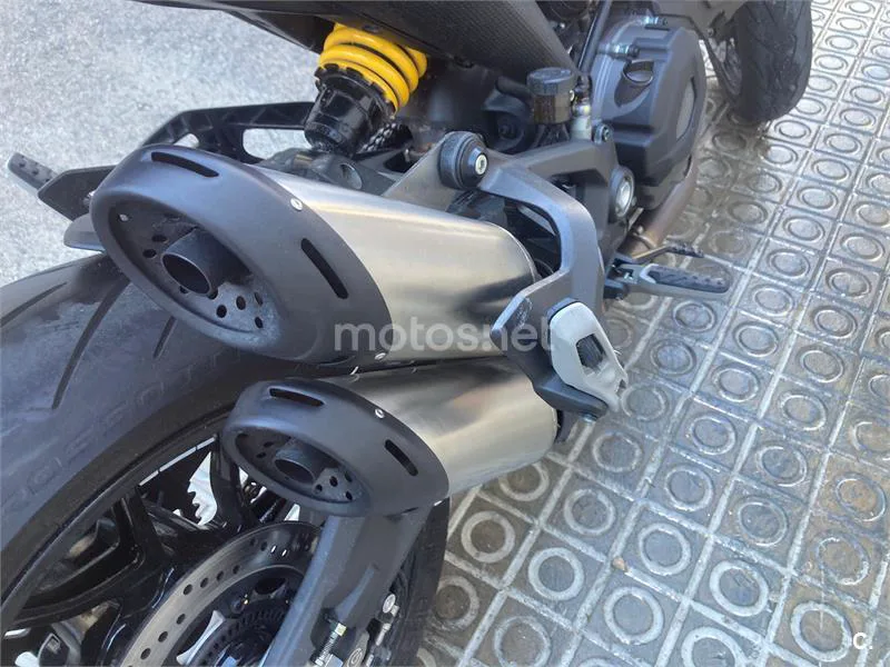 Ducati Monster – Vista 10