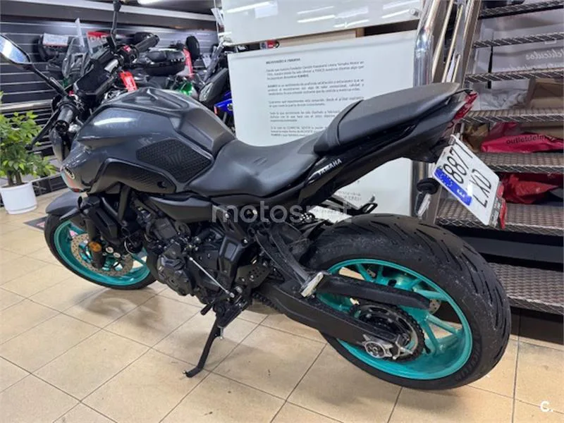 Yamaha MT-07 – Vista 7