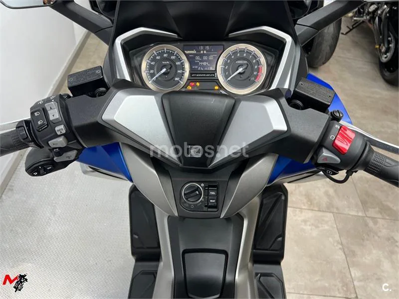 Honda Forza 350 – Vista 8