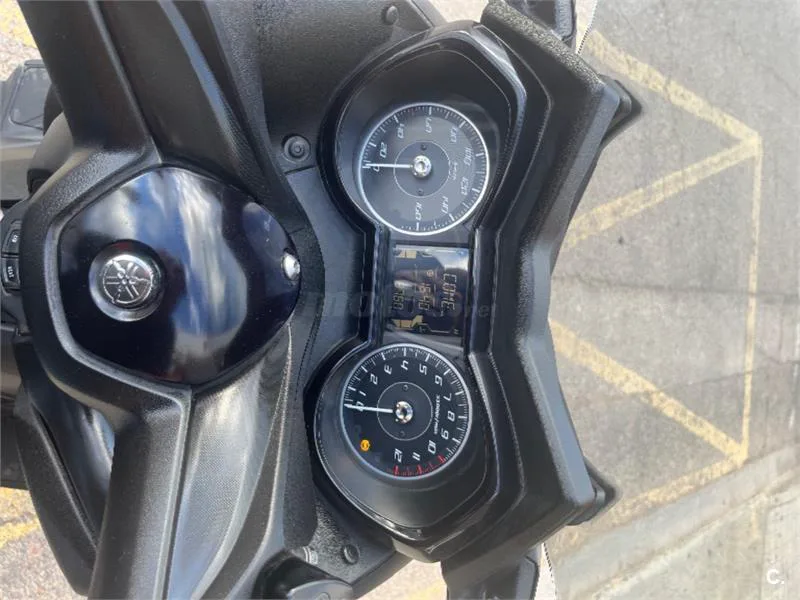 Yamaha XMAX 125 – Vista 6