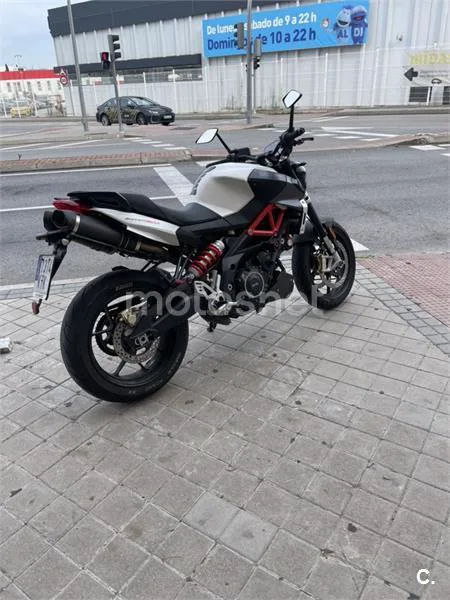 Aprilia Shiver 900 – Vista 7