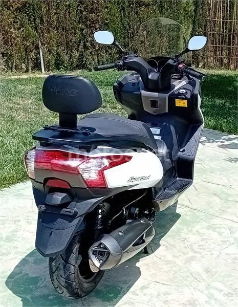 Kymco Super Dink 300i – Vista 2