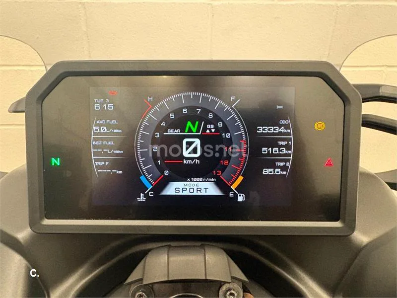 Yamaha Niken – Vista 22