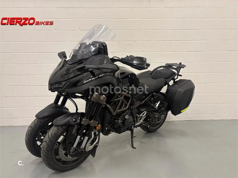 Yamaha Niken – Vista 6