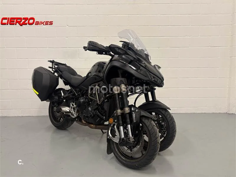 Yamaha Niken – Vista 8