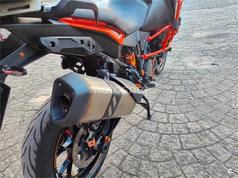 KTM 1090 Adventure – Vista 11