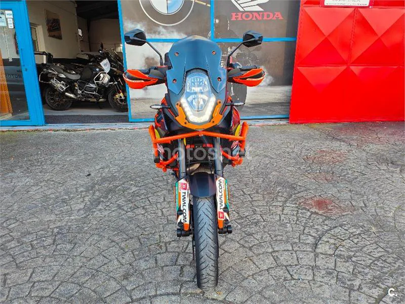 KTM 1090 Adventure – Vista 22