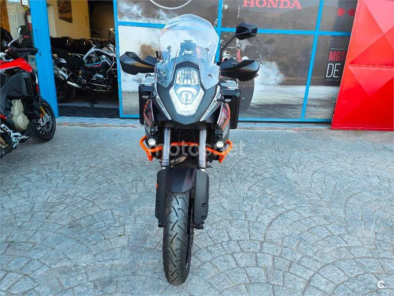 KTM 1090 Adventure – Vista 25