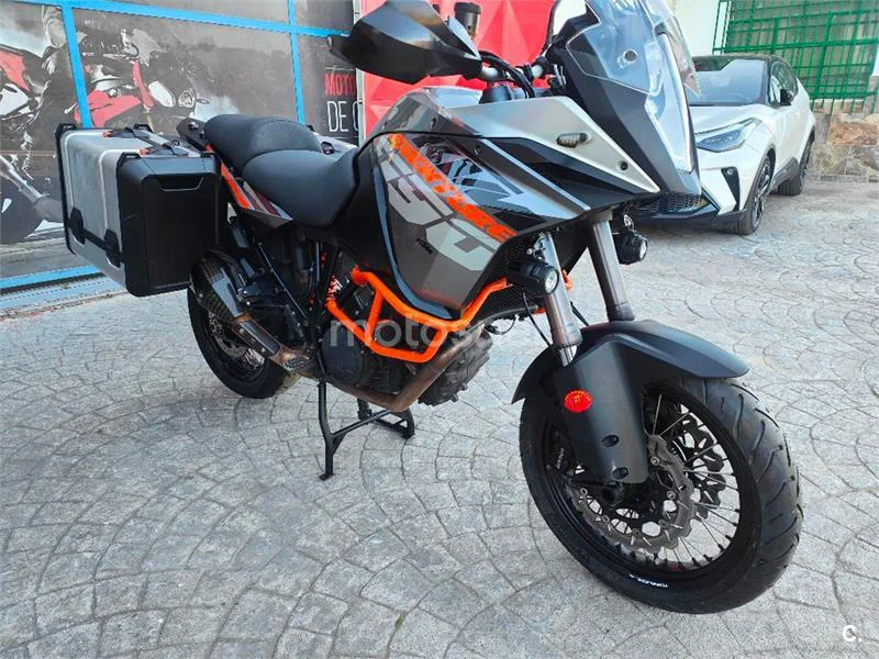 KTM 1090 Adventure – Vista 26