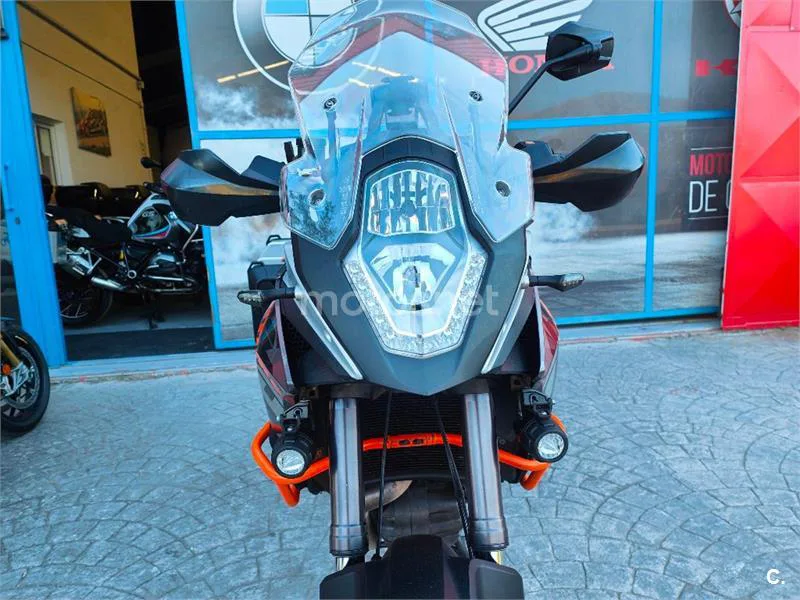 KTM 1090 Adventure – Vista 30