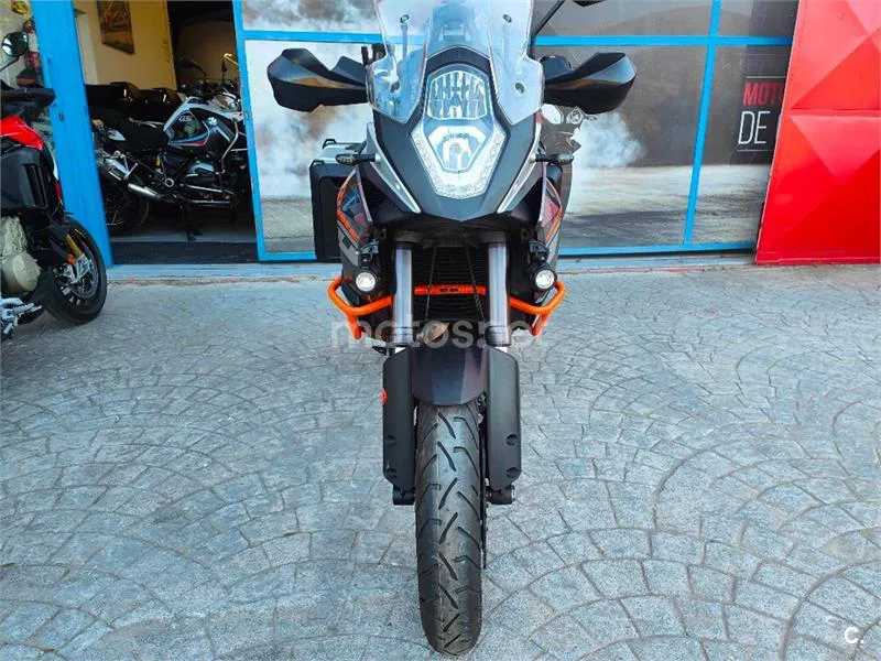 KTM 1090 Adventure – Vista 31