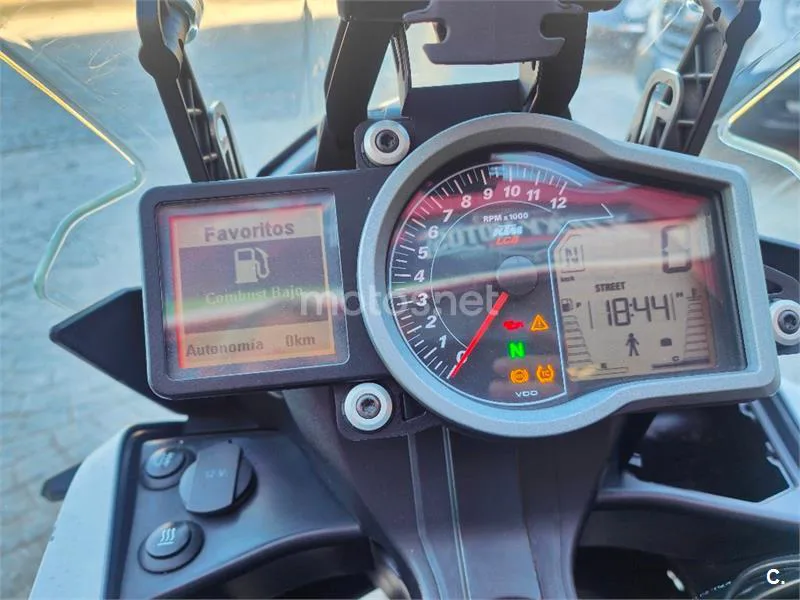 KTM 1090 Adventure – Vista 34