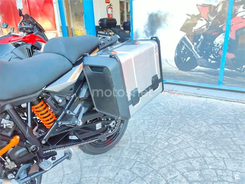 KTM 1090 Adventure – Vista 35