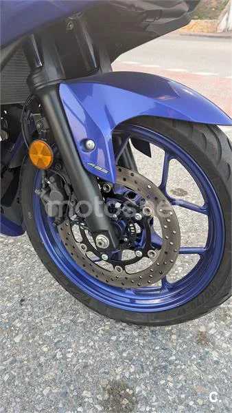 Yamaha R3 – Vista 8