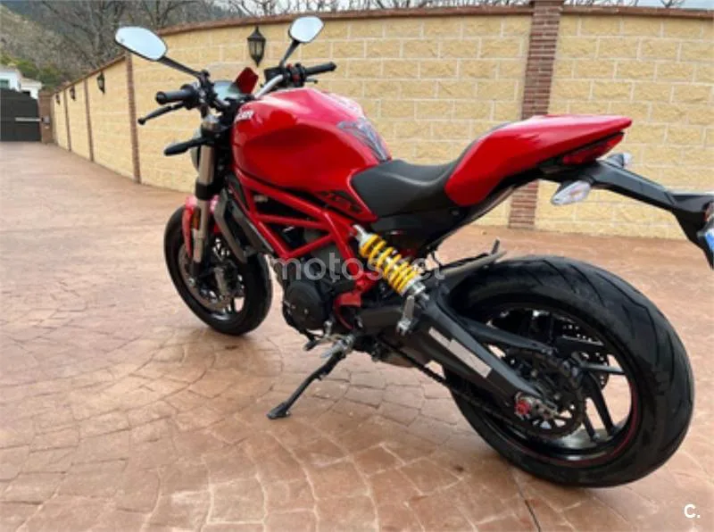 Ducati Monster 797 – Vista 3