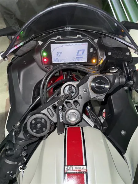 Yamaha R3 – Vista 4