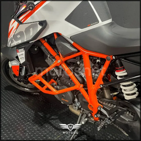 KTM 1290 Super Duke R – Vista 7