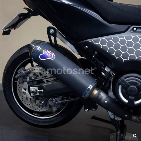 Yamaha TMAX – Vista 6